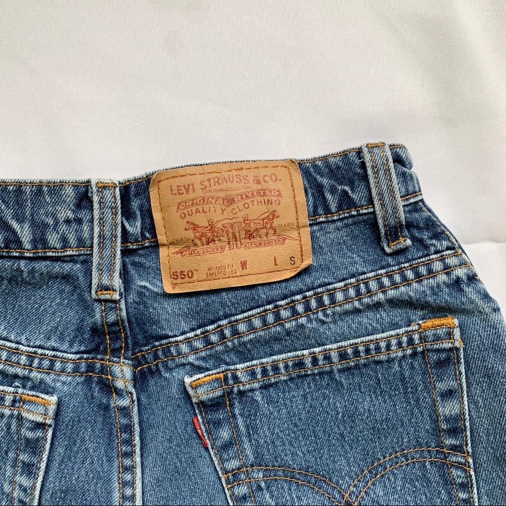 Vintage Levis high waisted dark blue denim shorts